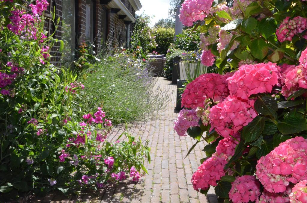 Bloemenhoeve Birdaard Exterior photo